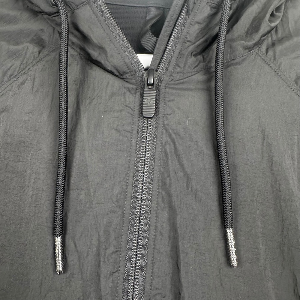 Lululemon Black seek the sky Longline Hooded Windbreaker Jacket Size 6 LW4BETS - Picture 2 of 9